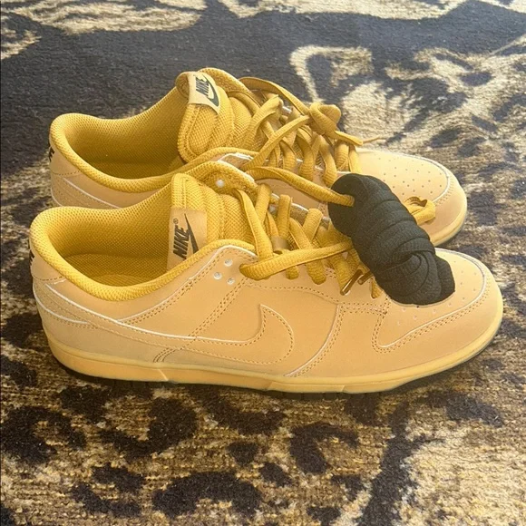 Nike Dunk Low Retro SE - Picture 4 of 8